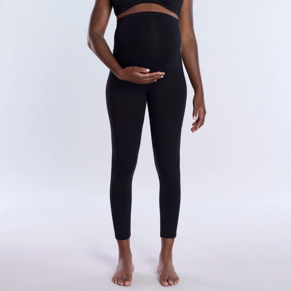 Motherhood Maternity Women’s Full Panel Cropped Leggings, Black Size Medium